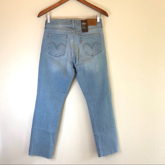 Levi’s Curvy Straight Crop Women’s Light Blue Jeans Size 27 NWT - Picture 4 of 13